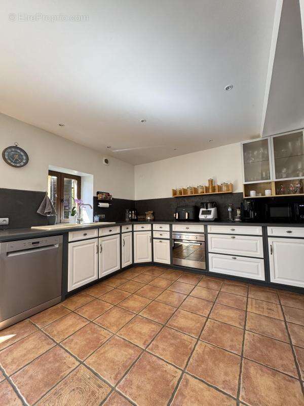 Maison 6 pièces Savigneux - 649000 € - photo 7