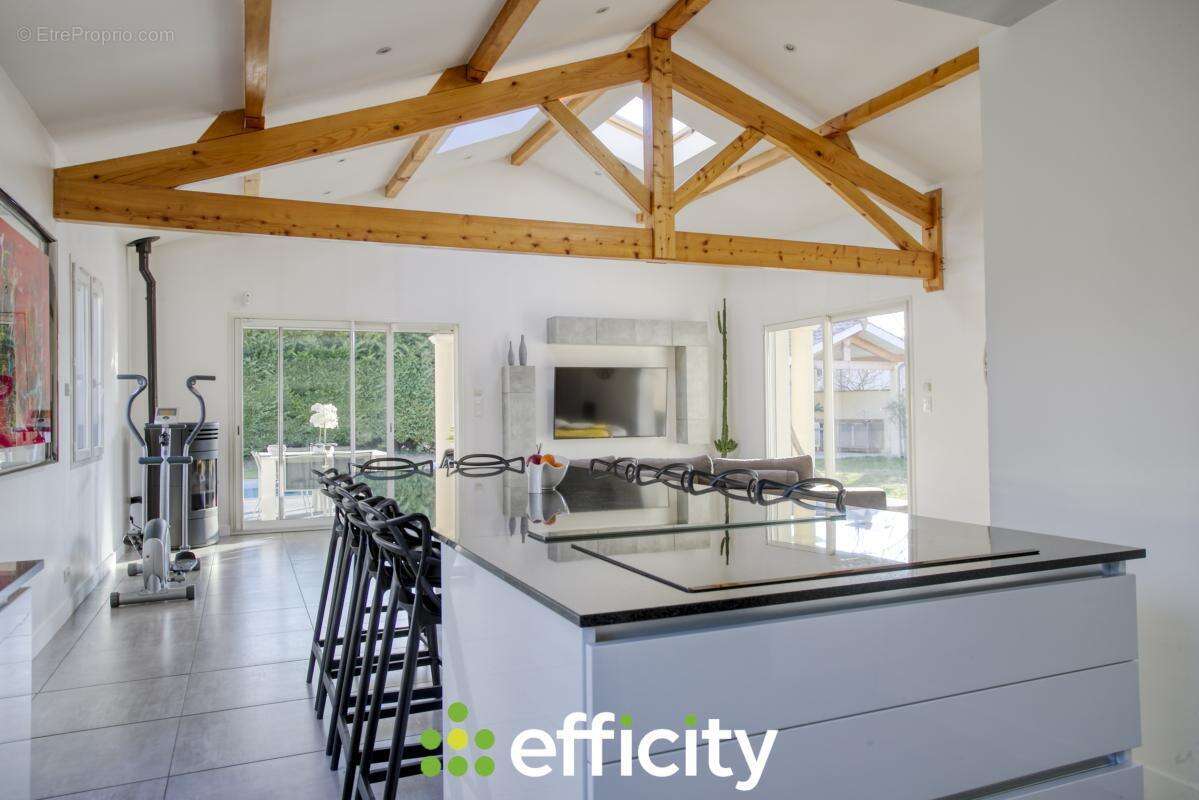 Maison à MESSIMY-SUR-SAONE