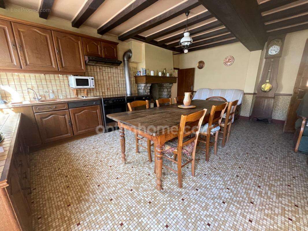 Maison  en pierre de 150 m2 avec grange- atelier-jardin - photo 6