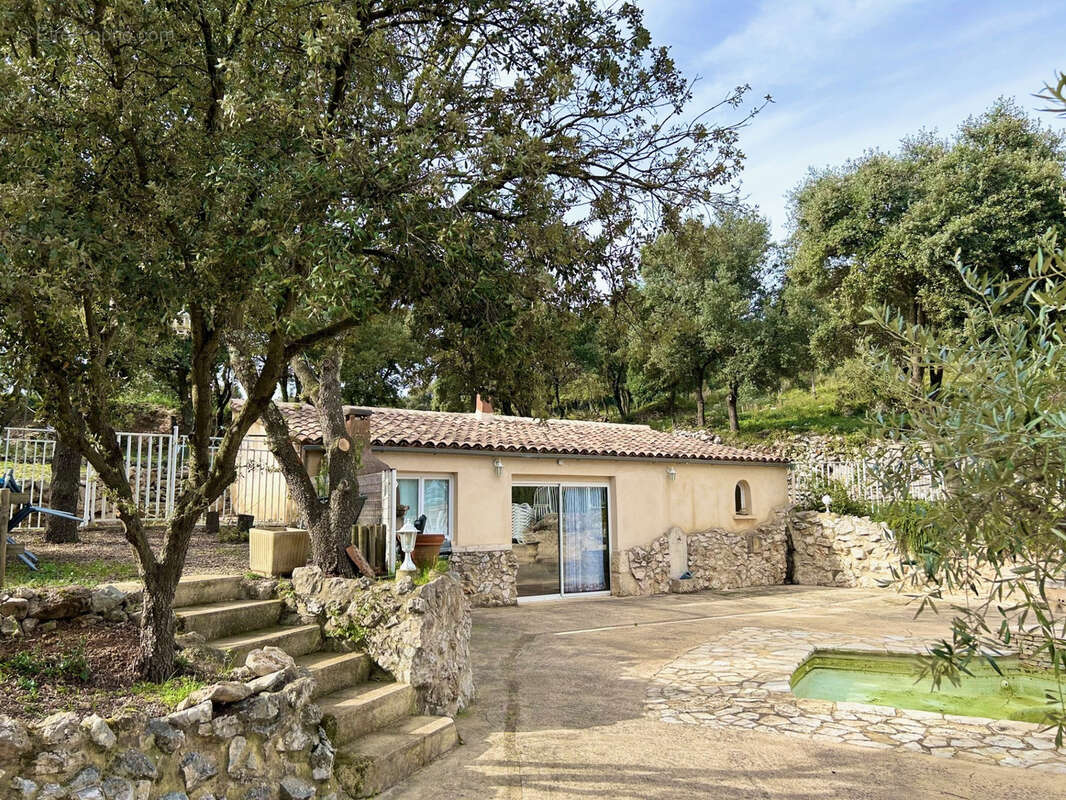 Maison à ROCHEFORT-DU-GARD