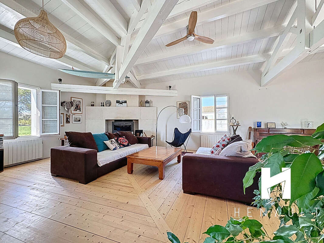 Maison à SAINT-CLEMENT-DES-BALEINES