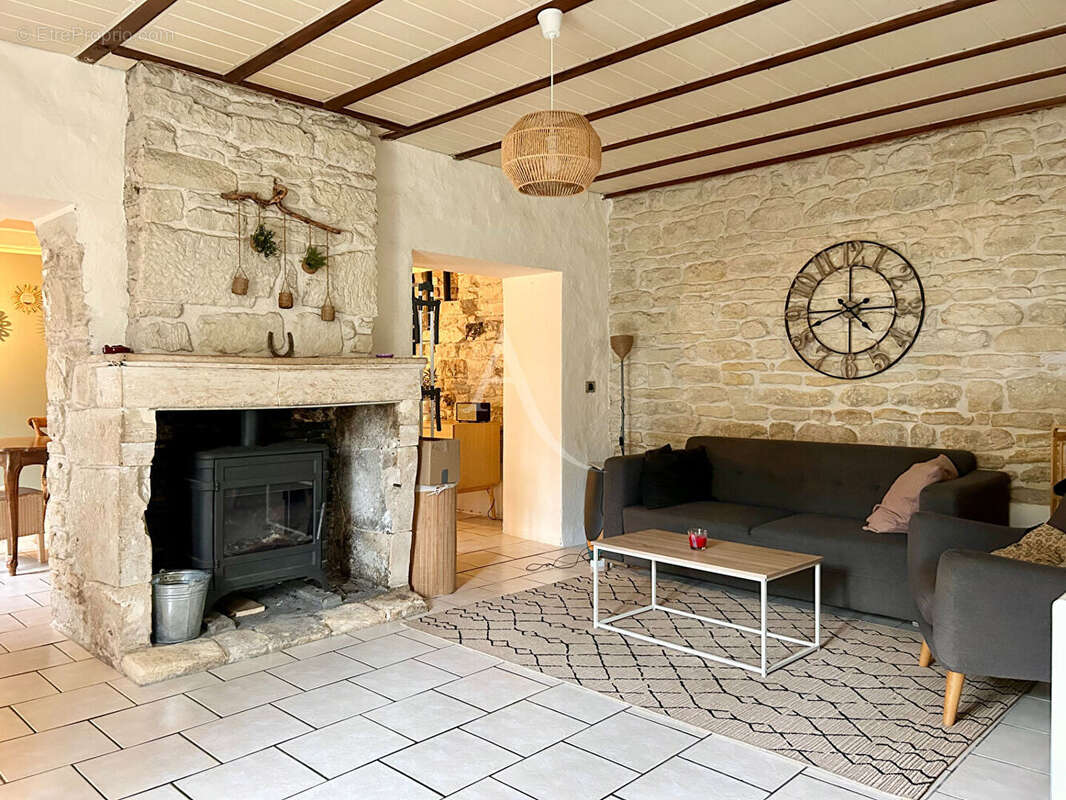 Maison à CHAILLE-LES-MARAIS