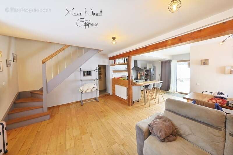 Maison à LE GRAND-ABERGEMENT