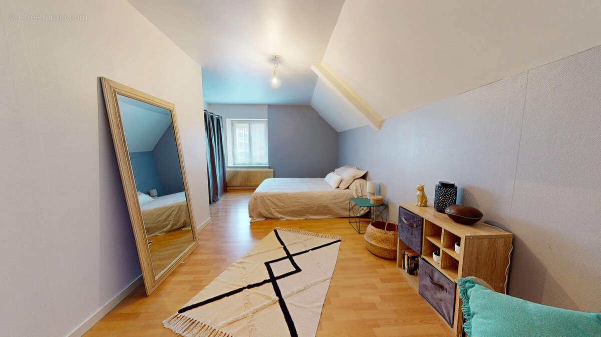 Appartement à HYEVRE-PAROISSE