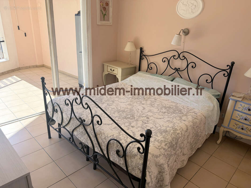 Nice Ouest Carras-Californie 3 P au calme étage élevé de 50 m2 + terrasse et loggia à 280000 euros - photo 11