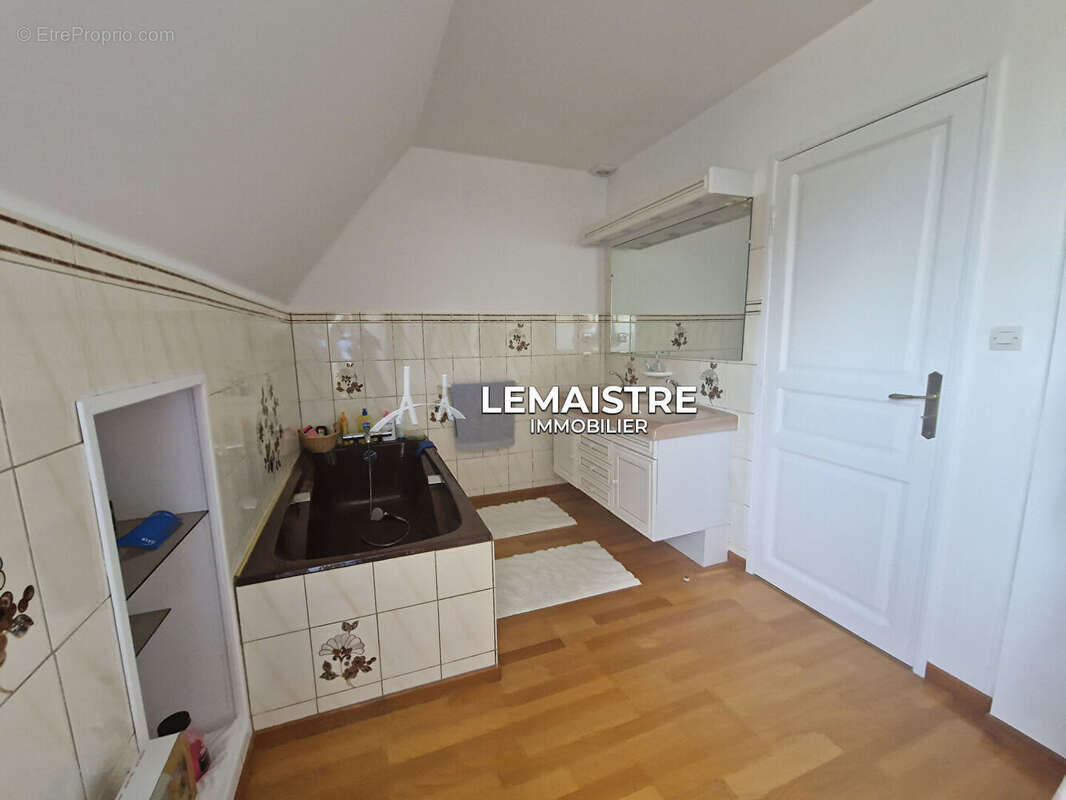Maison - 10 minutes St-Romain  - 153 m² - 3 chambres - 3 garages - photo 10