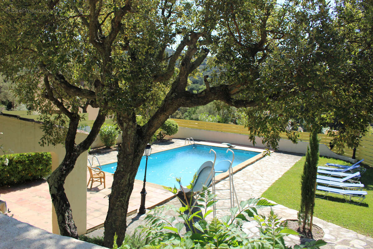 Maison à BORMES-LES-MIMOSAS