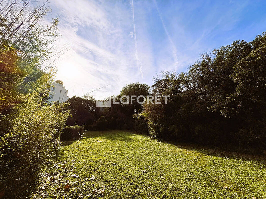 Terrain à MARSEILLE-8E