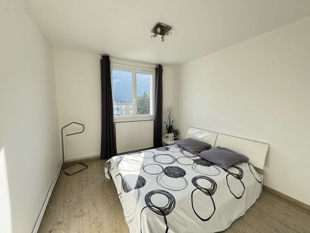 Appartement à FONTAINE