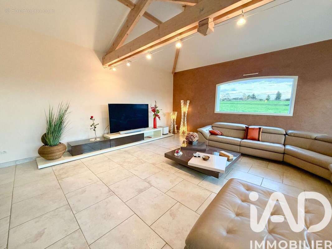 Photo 3 - Maison à BOURGOIN-JALLIEU