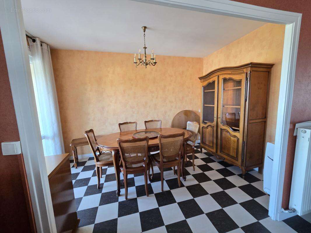 Appartement à SABLE-SUR-SARTHE