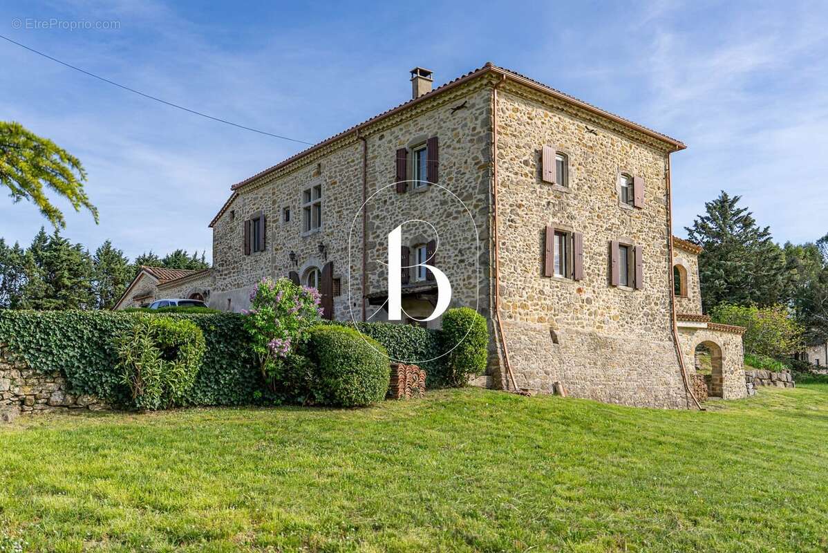 Maison à BARJAC