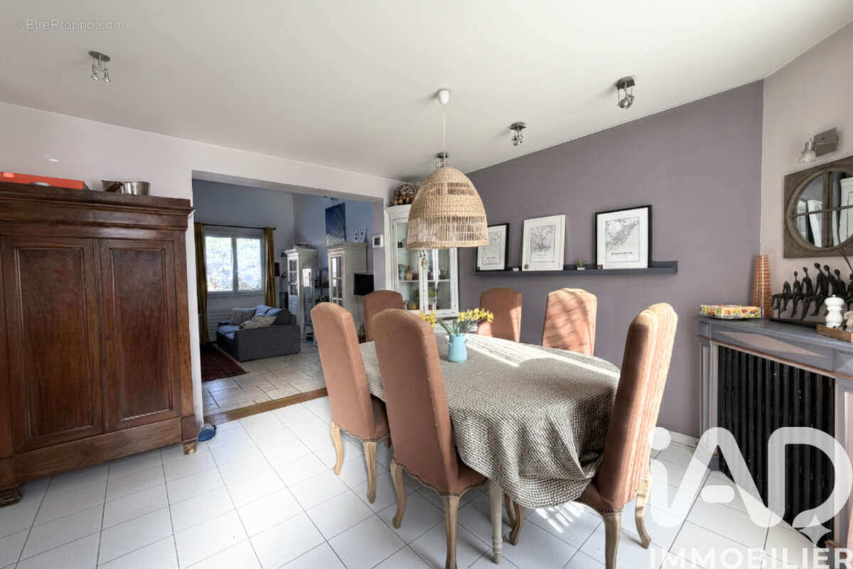 Photo 2 - Maison à LE BLANC-MESNIL