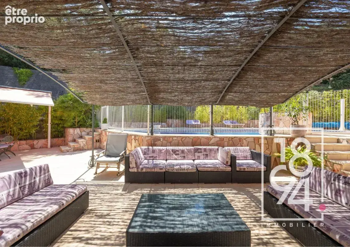Propriété de 292m2 en position dominante avec vue mer à Gassin - photo 8