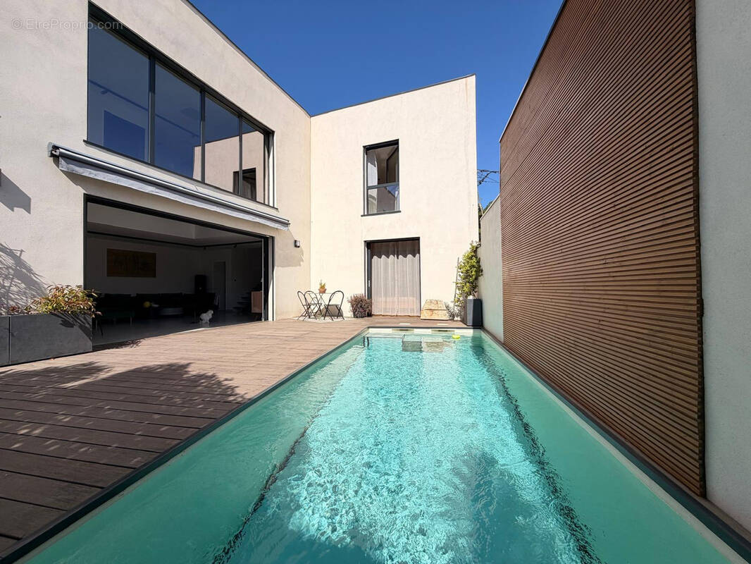 Maison à NIMES