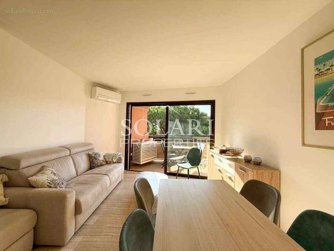 Appartement à MANDELIEU-LA-NAPOULE