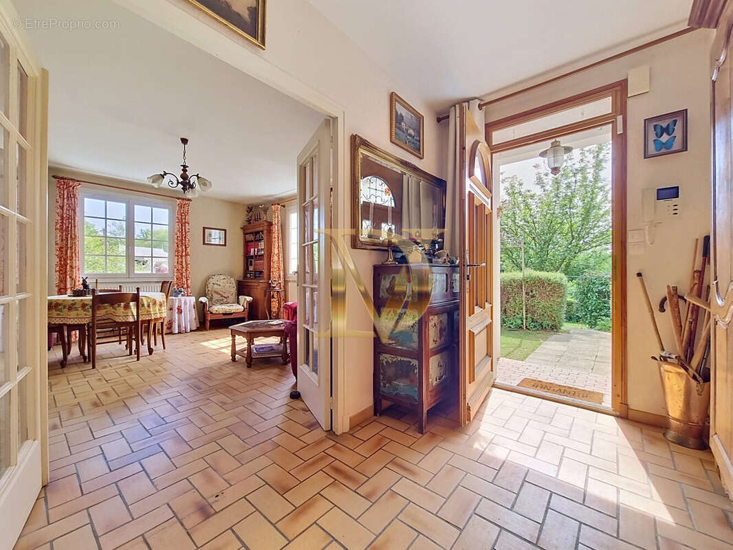 Maison 130 m² à Francueil  - photo 6
