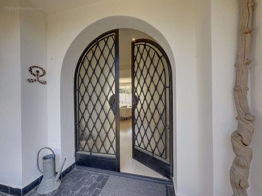 Maison à SIX-FOURS-LES-PLAGES