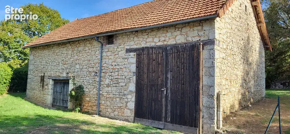 Ensemble immobilier en pierre avec jardin - photo 16