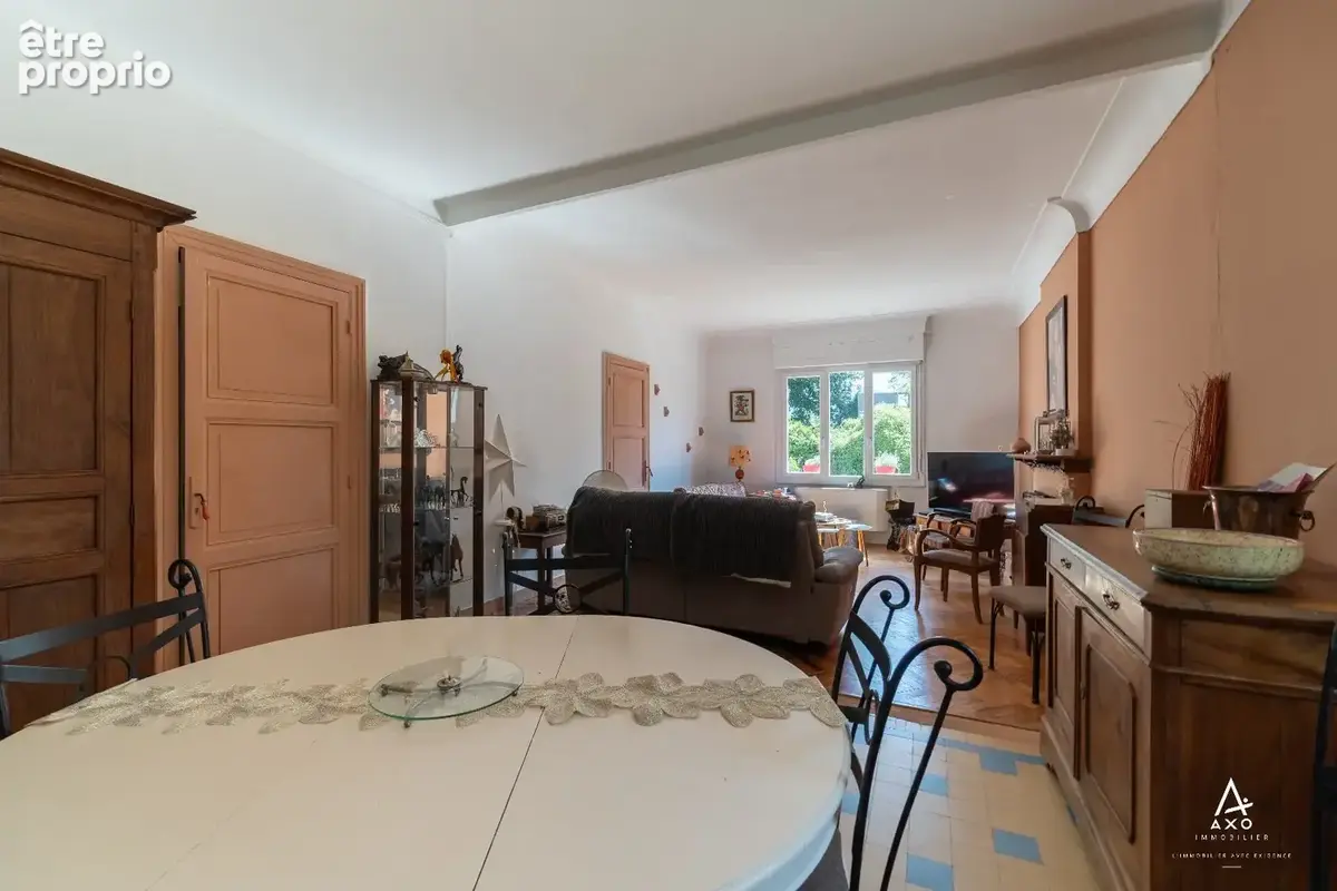 Maison d'architecte avec de l'authenticité, piscine, et dépendaces - photo 3
