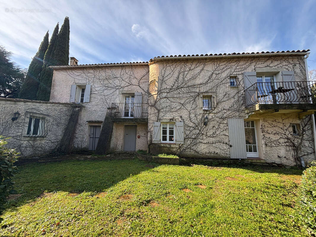 Maison à LA GARDE-FREINET