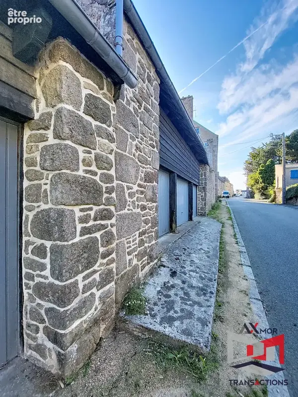 Ensemble de 4 garages à proximité immédiate du bourg - photo 4