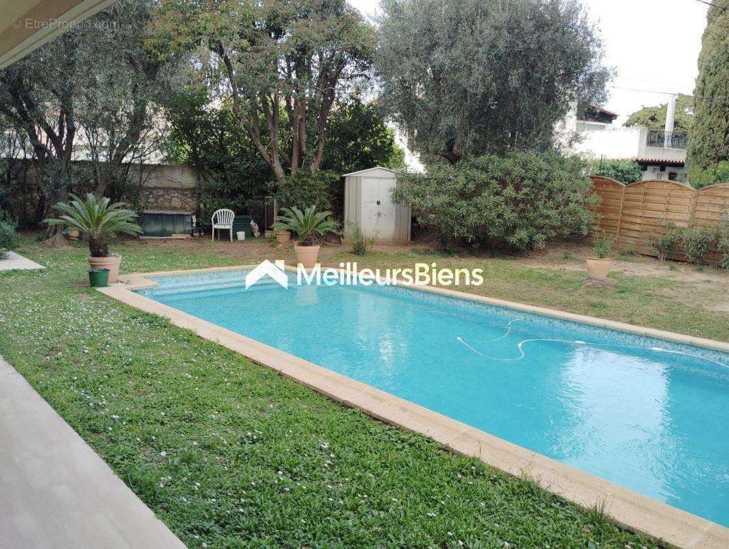 Appartement à LE CANNET