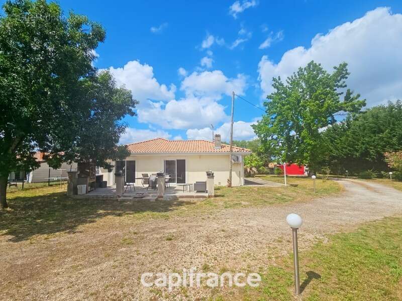 Maison à SAINT-ANDRE-DE-CUBZAC