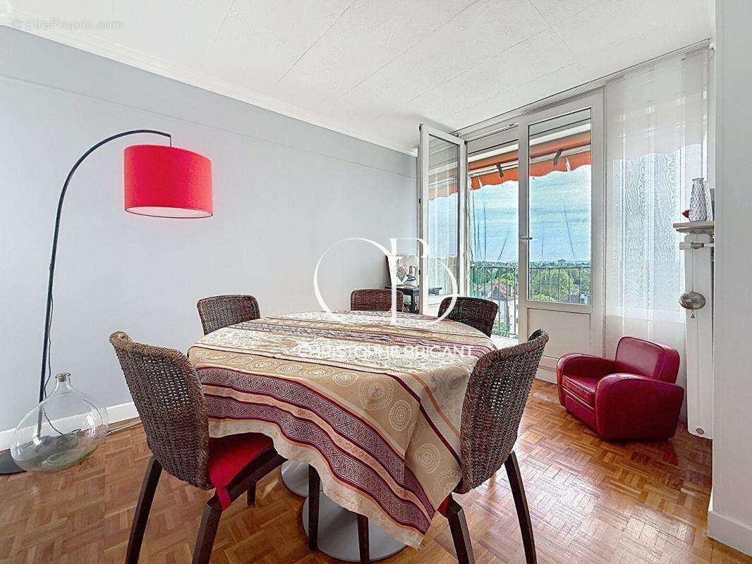 Appartement à VITRY-SUR-SEINE
