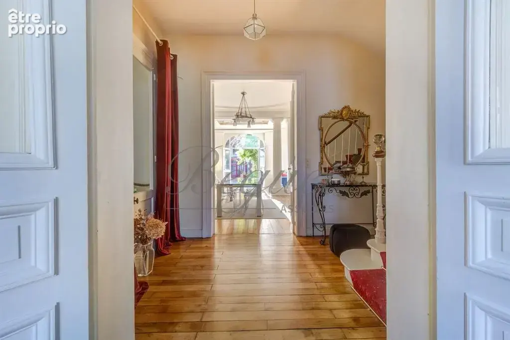 Tours (37000), Indre-et-Loire – Maison de caractère de 446 m², 10 pièces, 7 ch, dépendance, jardin, piscine - photo 10