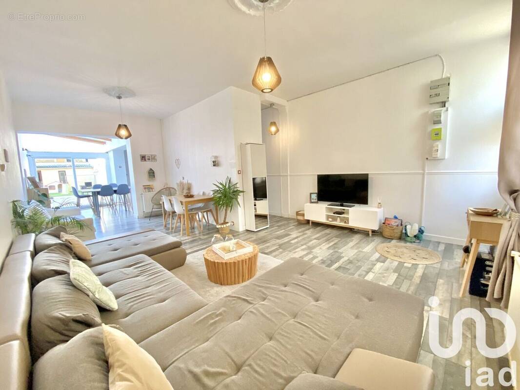 Photo 1 - Maison à SAINT-QUENTIN