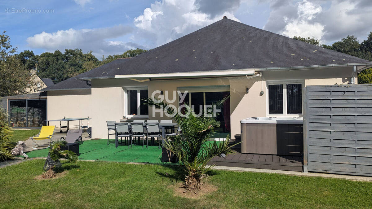 Maison à SAINT-PIERRE-DE-PLESGUEN