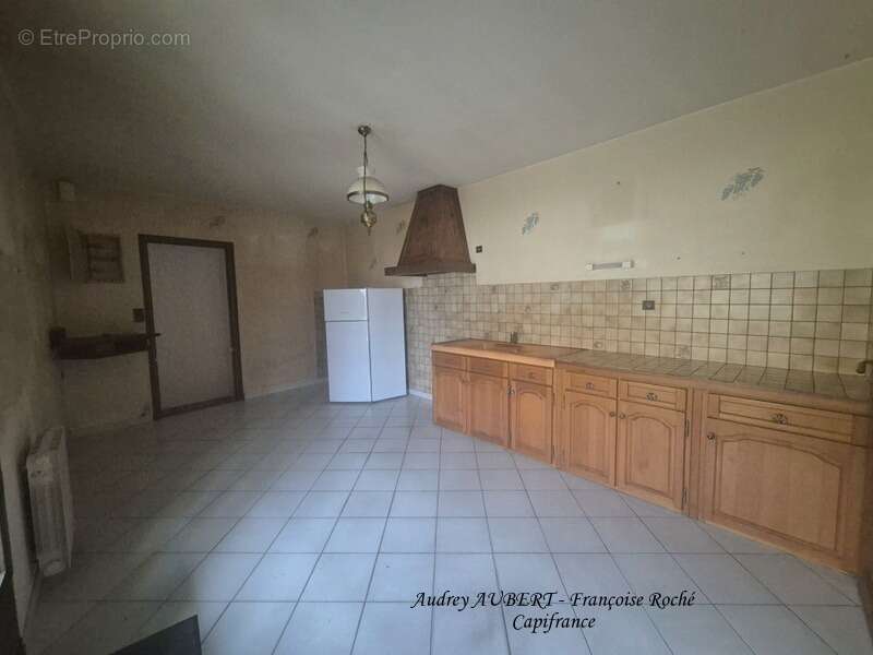 Maison à vendre 6 pièces LUSSANT (17) - photo 2