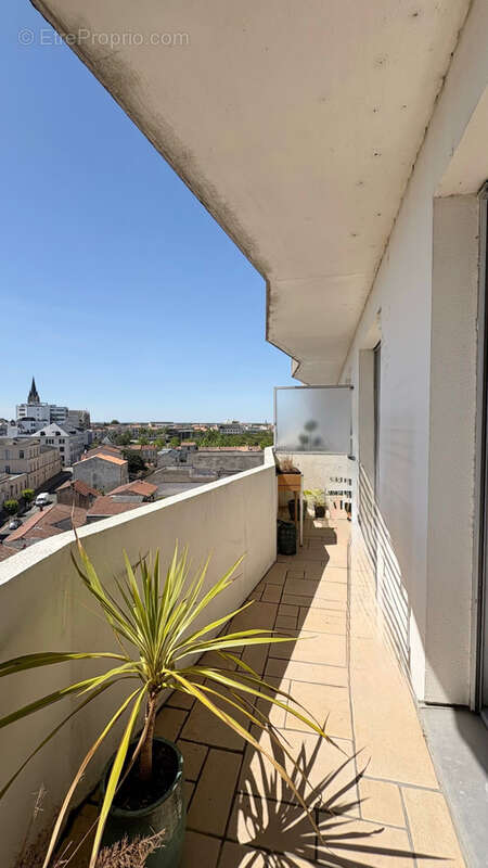 EXCLUSIVITE - Appartement T3 avec balcons et stationnement - photo 11