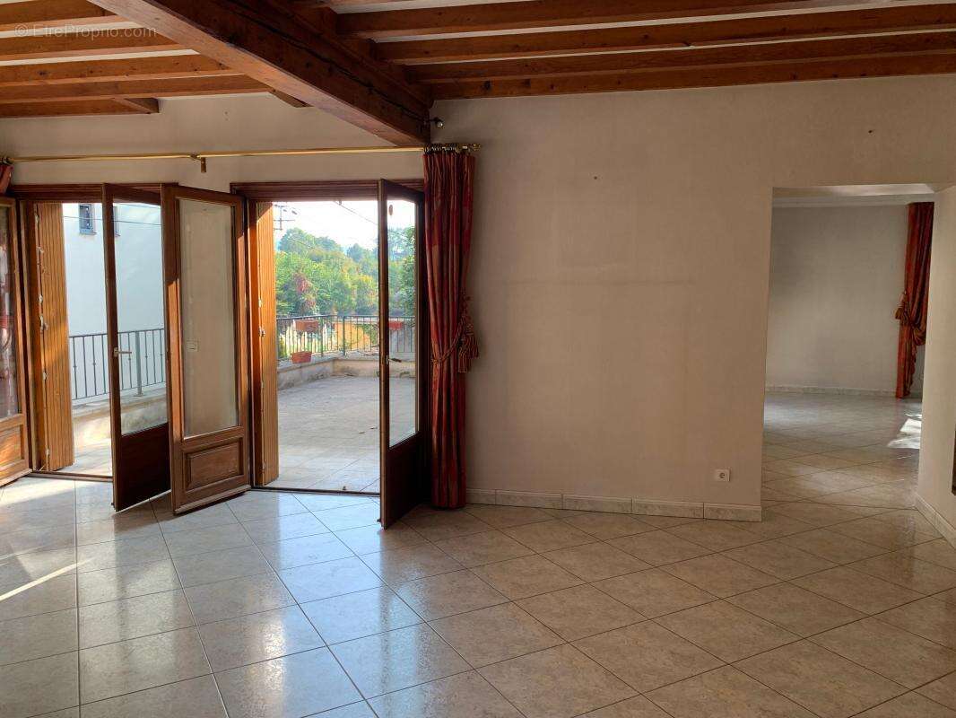 Maison à COLLONGES-AU-MONT-D&#039;OR