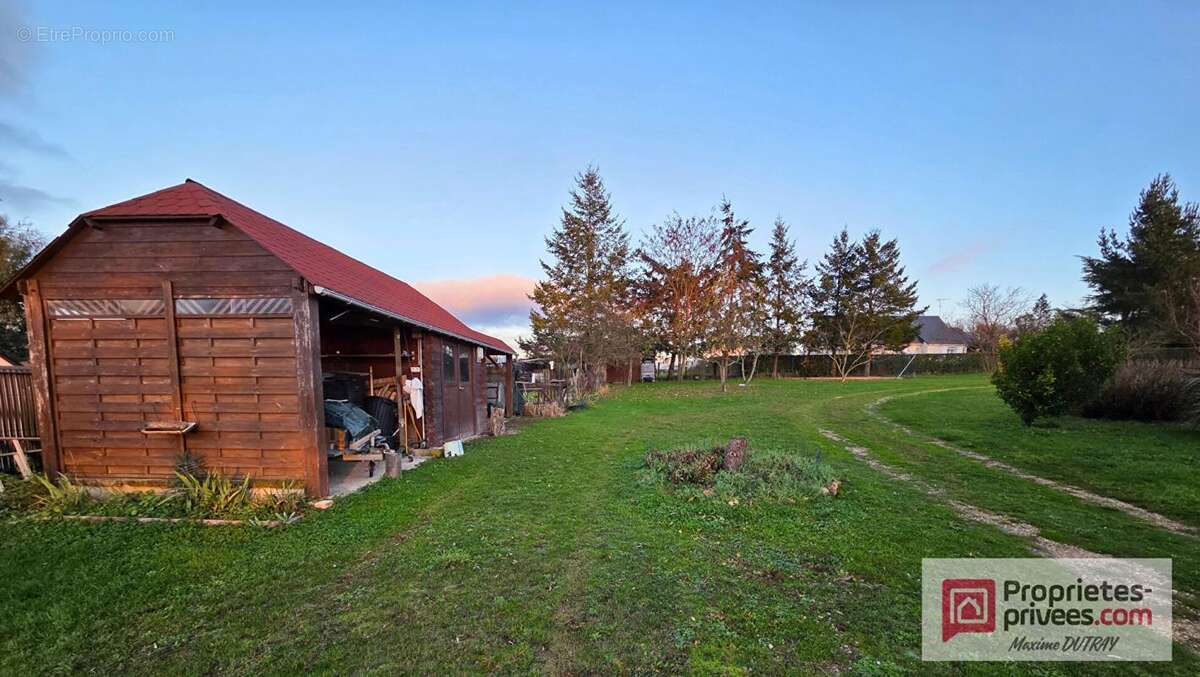 Maison à NEUVILLE-SUR-BRENNE