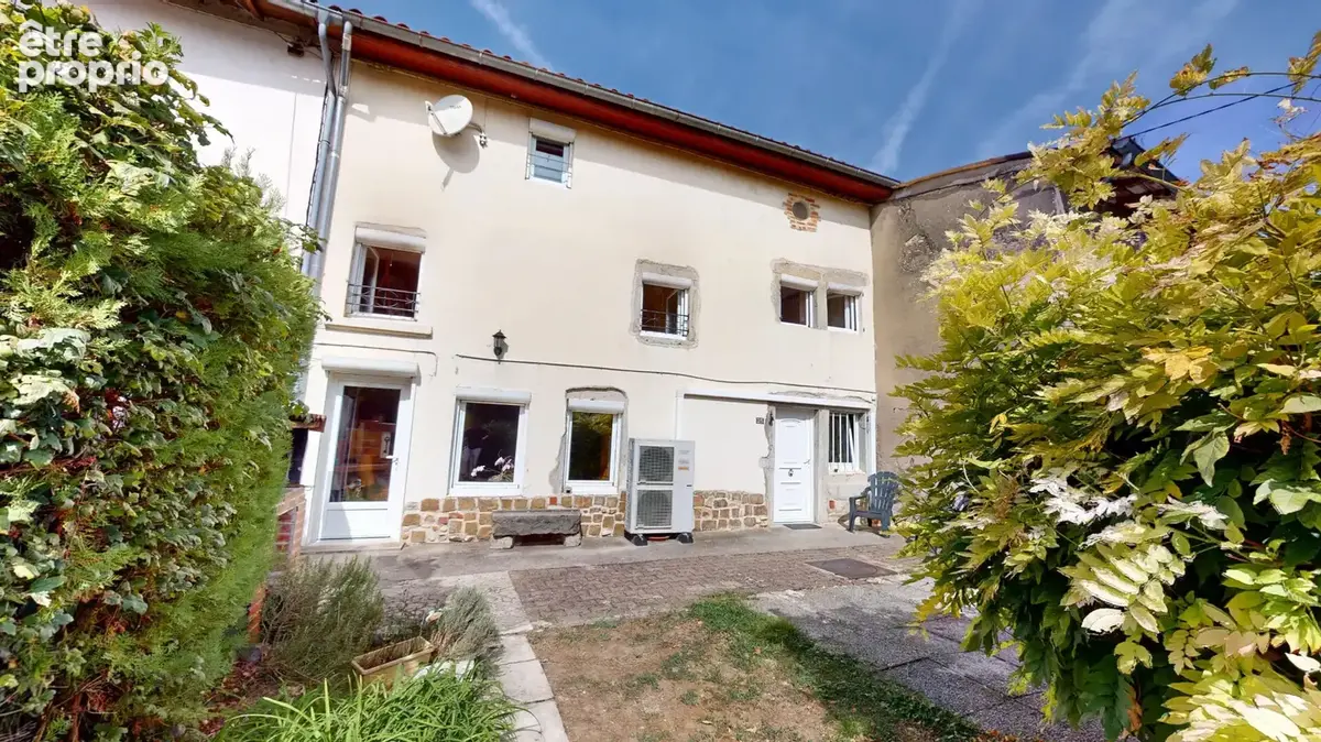 Photo Maison à Saint-Maurice-De-Remens au prix de 199 500€