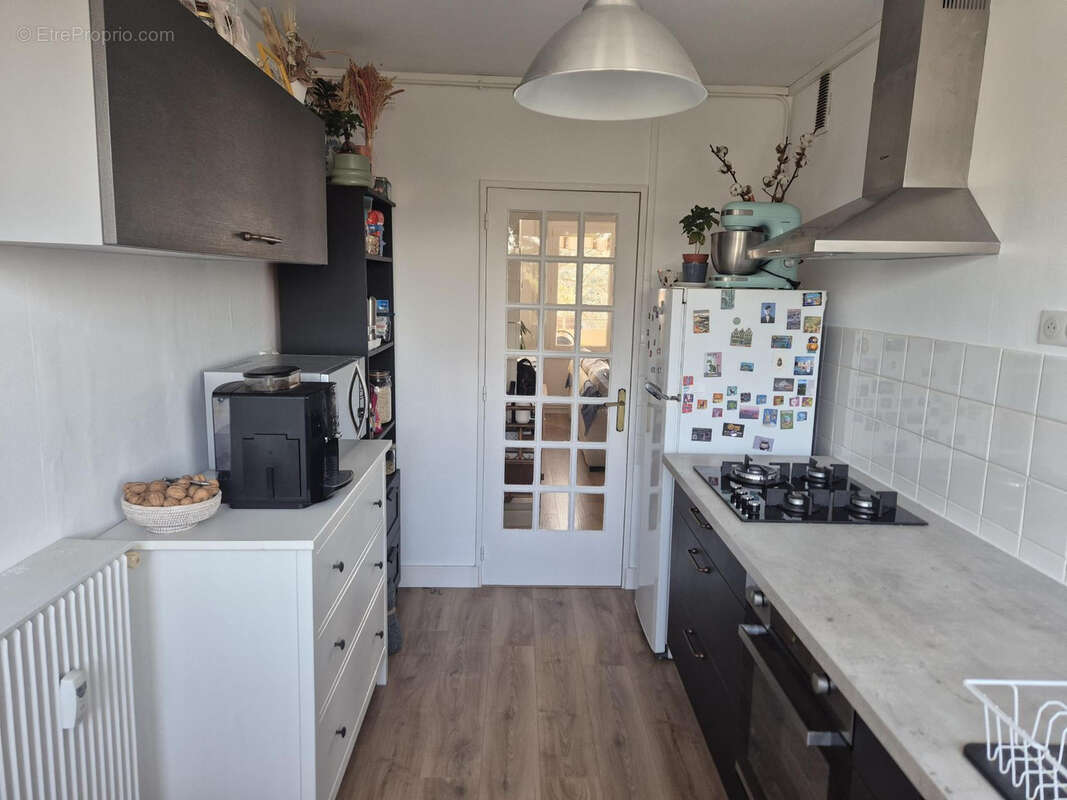 Appartement à LE COTEAU
