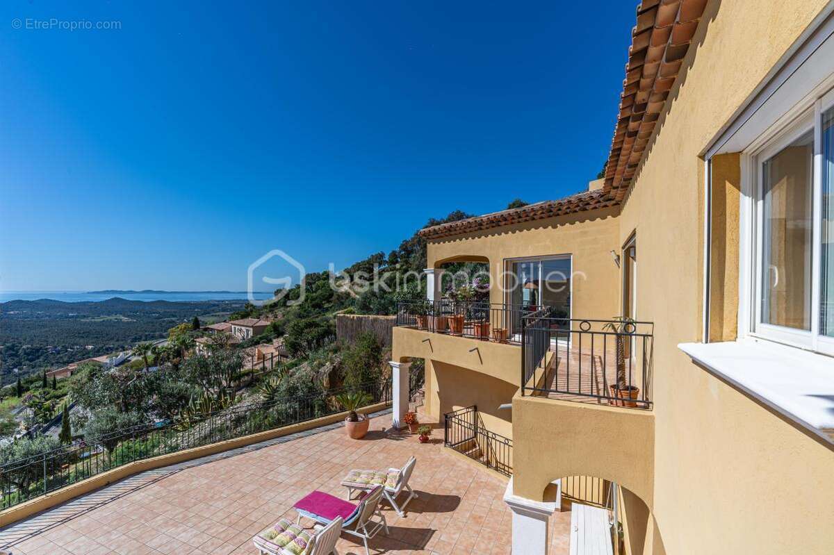 Maison à LA LONDE-LES-MAURES