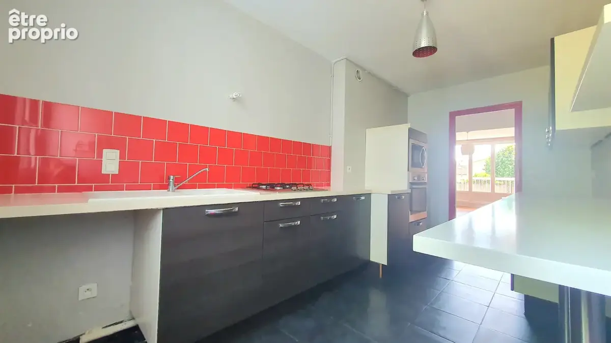 Appartement YZEURE CENTRE 108.12m2 - photo 2