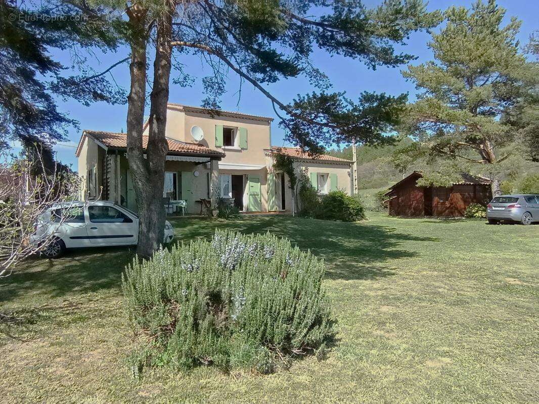 Maison à LARAGNE-MONTEGLIN