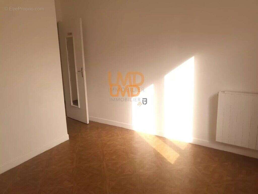 Appartement à DECAZEVILLE