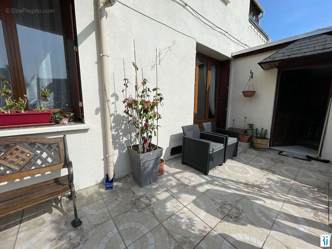 Maison à LE PETIT-QUEVILLY