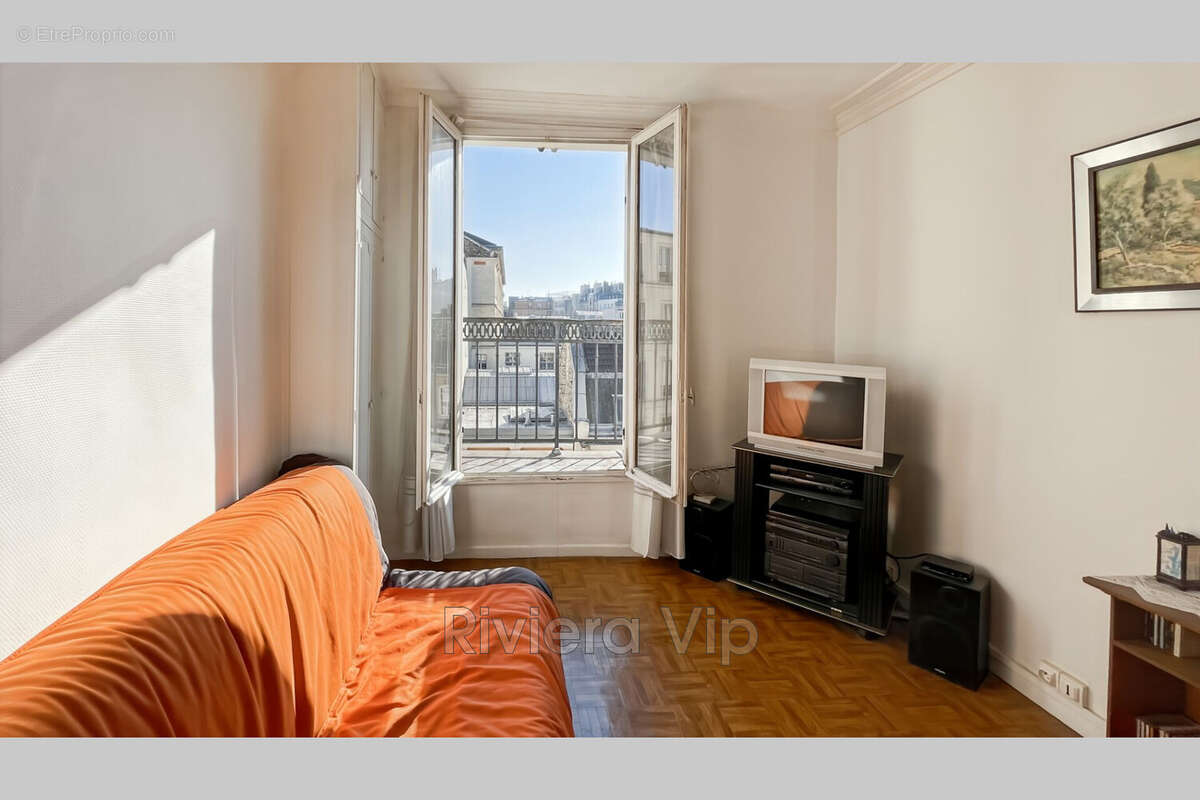 Appartement à PARIS-20E