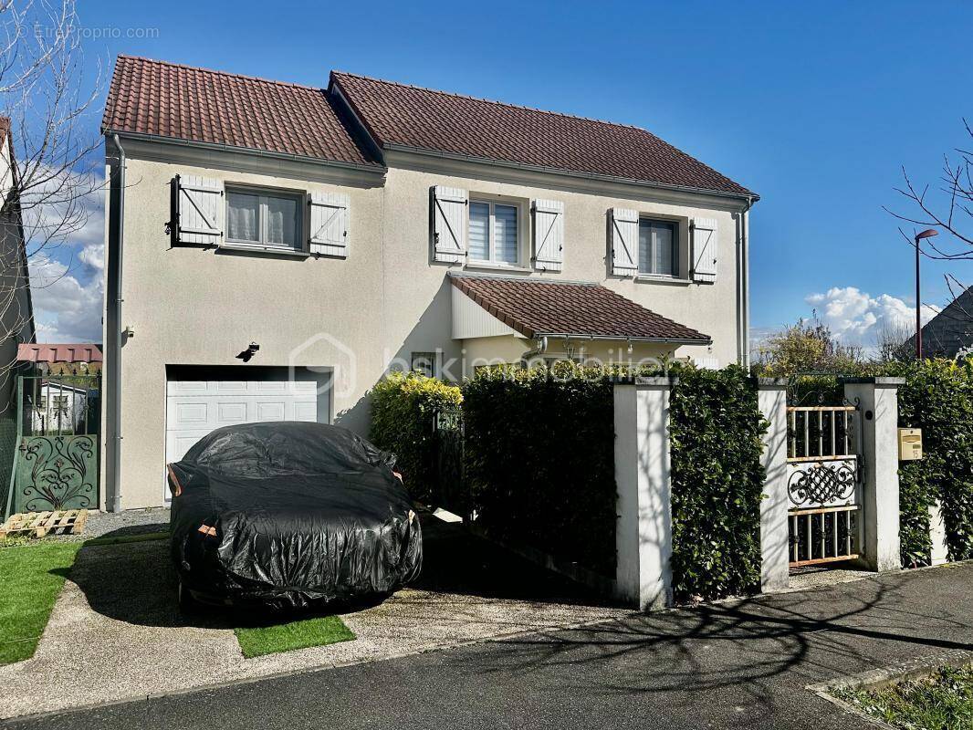 Maison à MAROLLES-SUR-SEINE