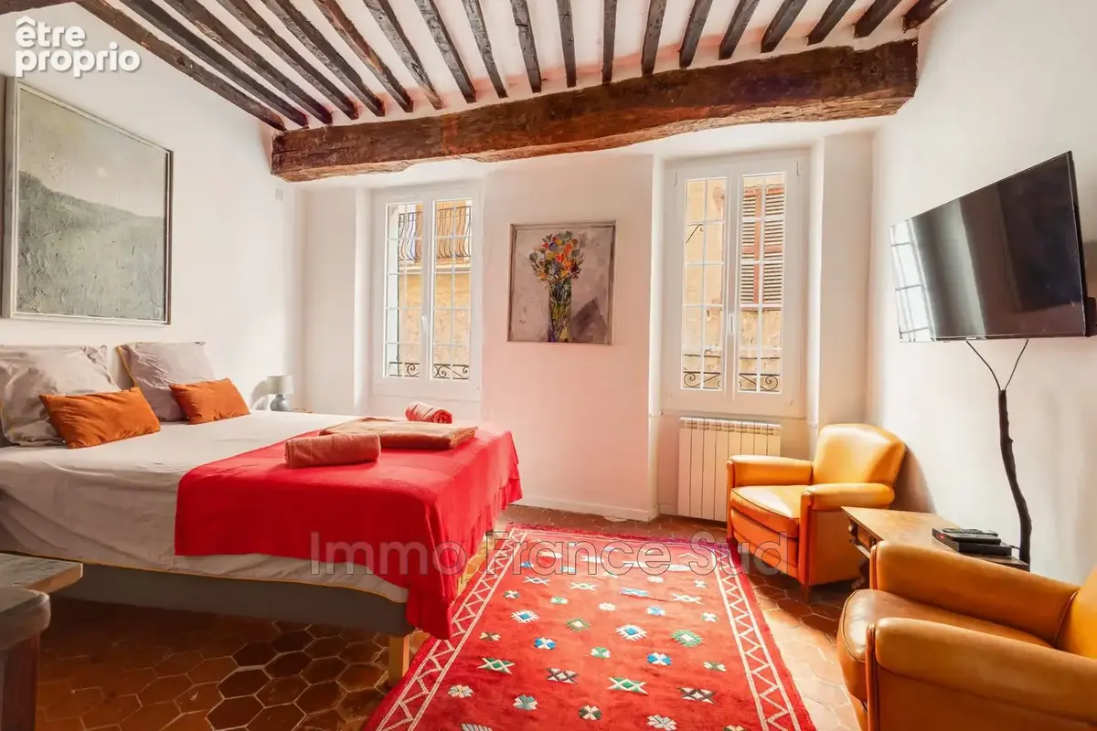 Maison à COTIGNAC