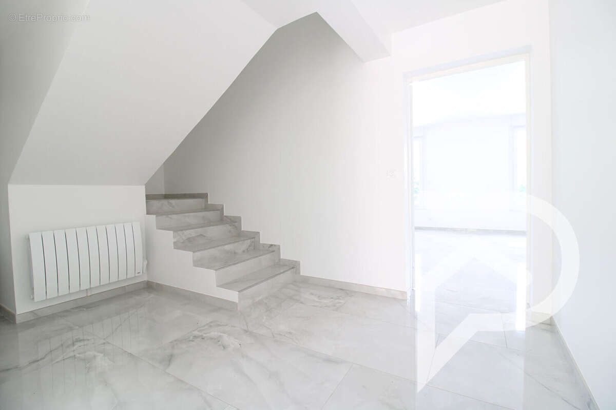 Maison à LAIGNEVILLE