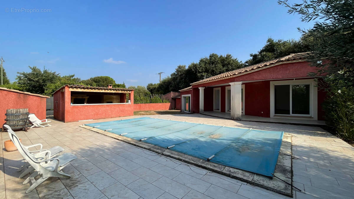 A 10 minutes d'Uzès, villa de plain-pied avec jardin, piscine et pool-house - photo 14