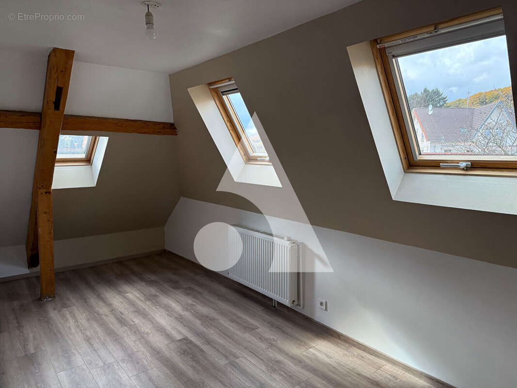 Maison à ROUGEMONT-LE-CHATEAU