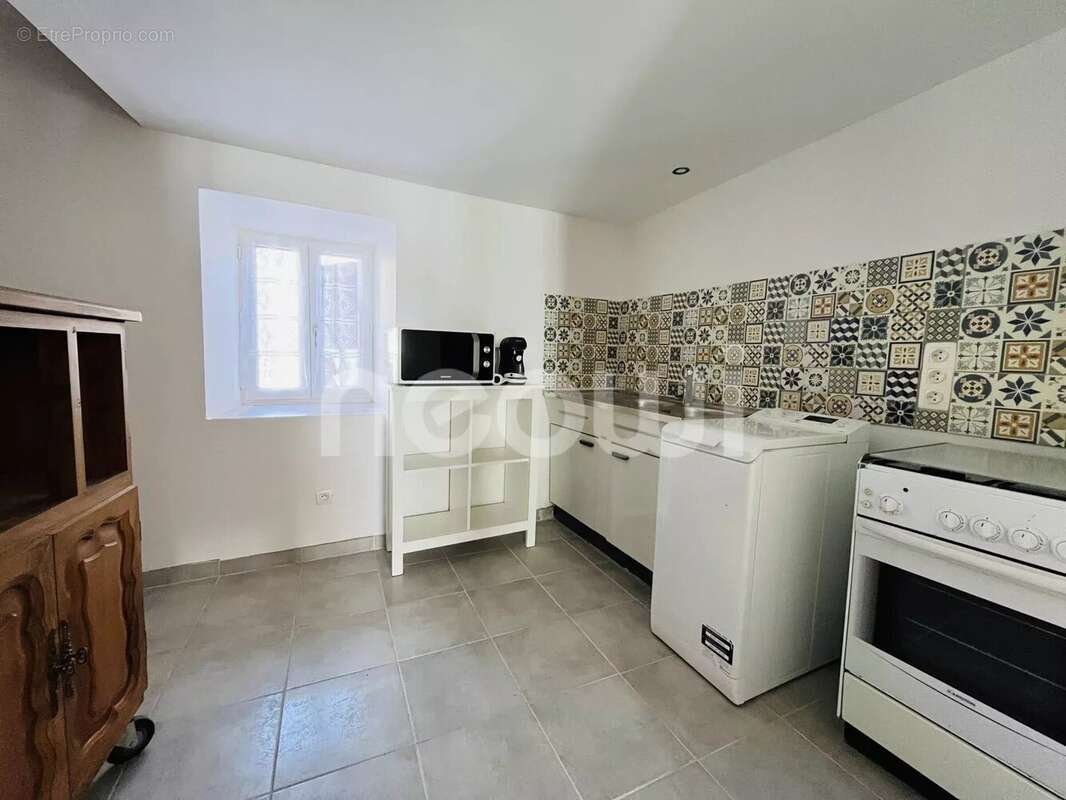 Maison à SAINT-GEORGES-DE-MONS